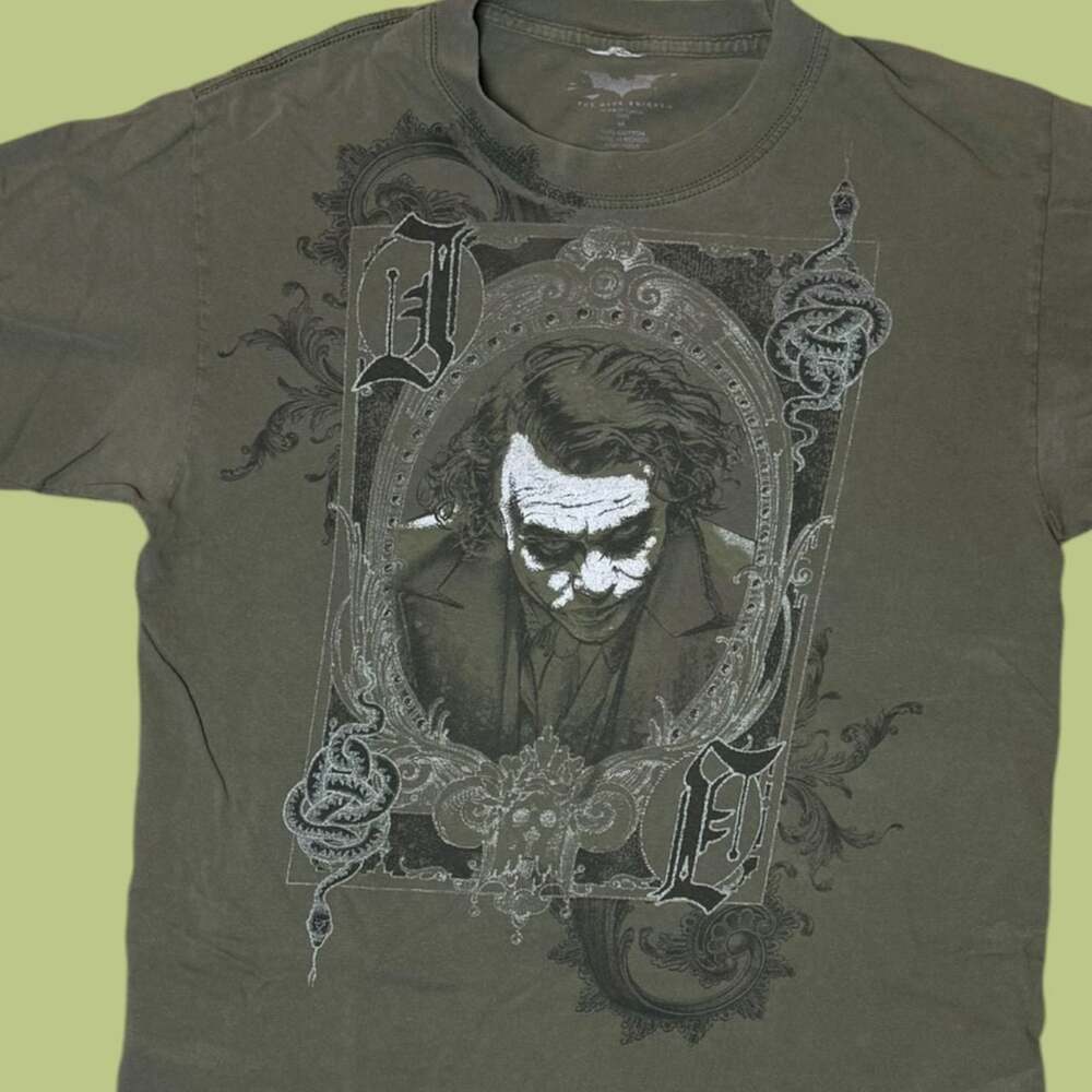 Vintage 2000s The Dark Knight Heath Ledger Joker Playing Card Graphic Tee